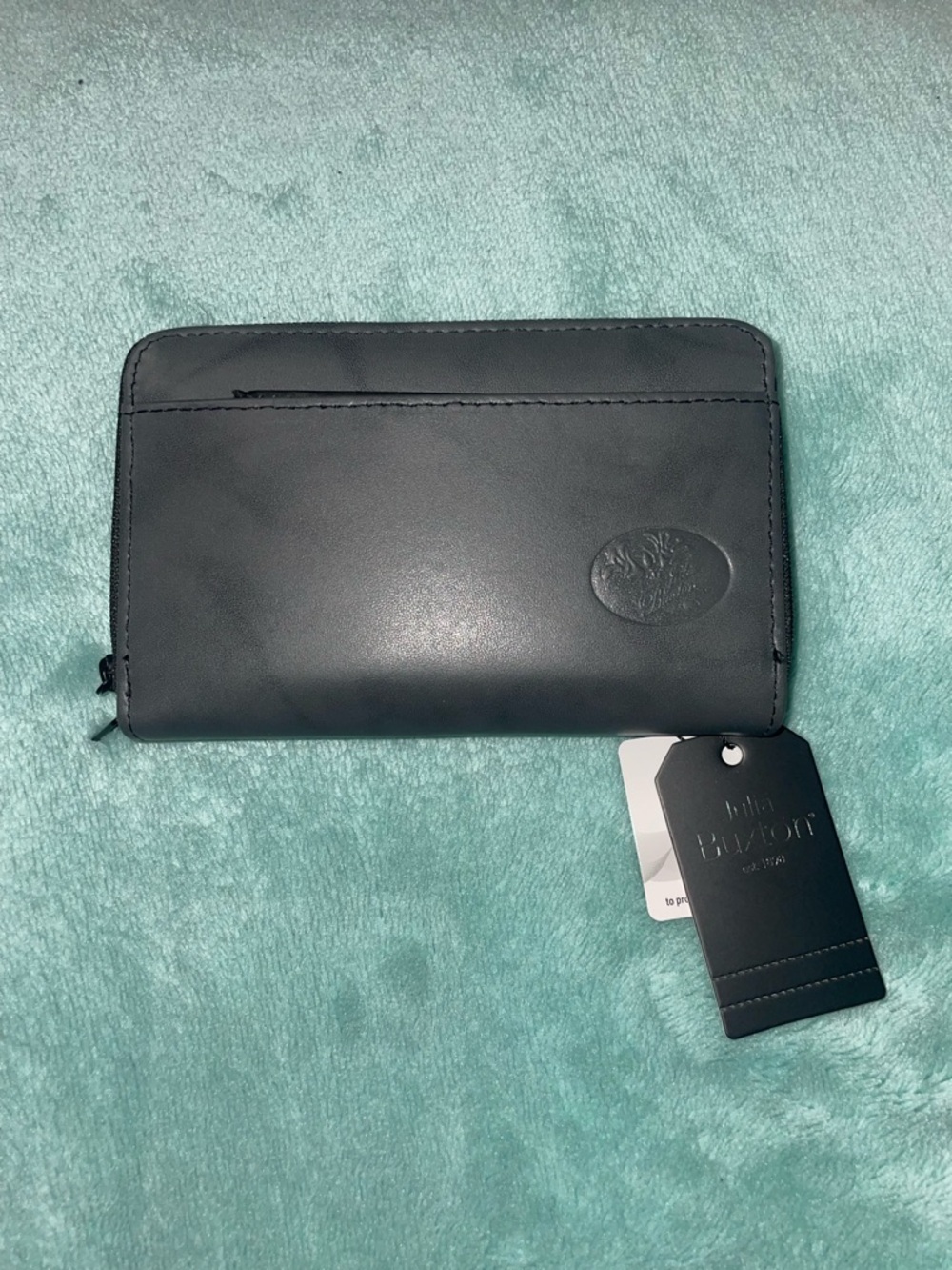 Black Zip-Around Leather Wallet with Pull-ou Card Holder